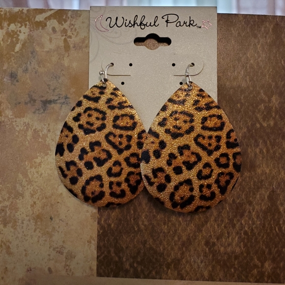 Animal print earrings - Picture 2 of 3